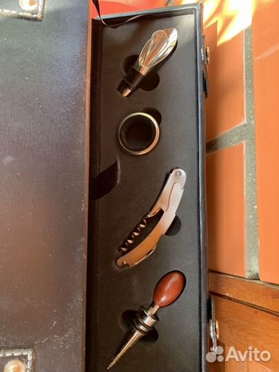 Саквояж. Упаковка для вина