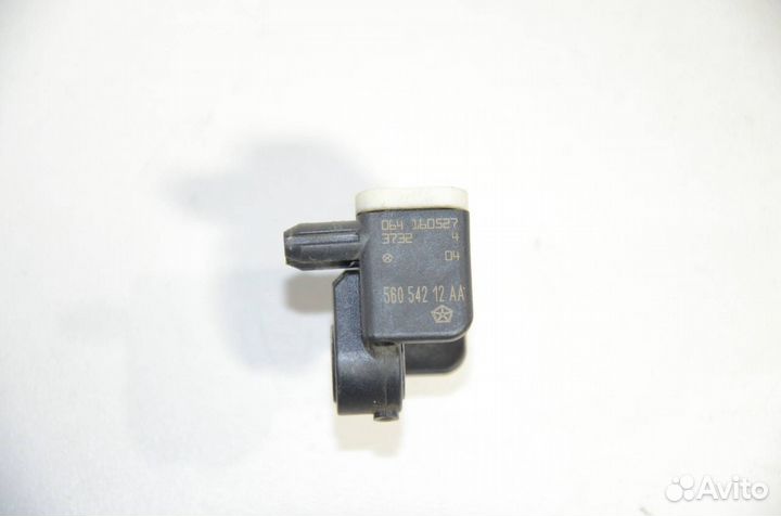 Датчик удара передний Jeep Grand Cherokee WK2 3.0