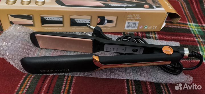 Выпрямитель для волос новый