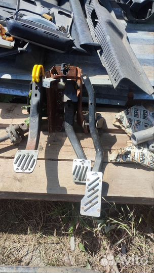 Педальный узел на форд скорпион. Блок педаль