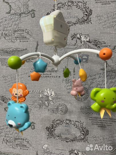 Музыкальный мобиль на кроватку