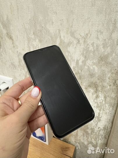 iPhone X, 64 ГБ