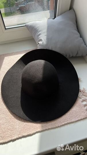 Шляпа черная фетровая