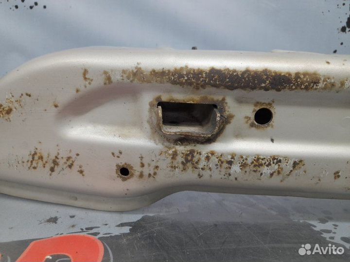 Усилитель бампера передний Suzuki Grand Vitara