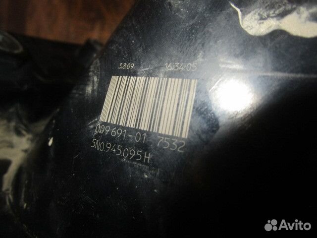 Фонарь задний наружный левый VW Tiguan 2007-2011