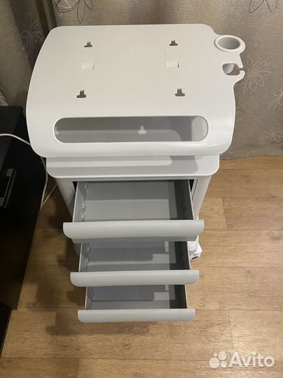 Косметологическая тумба