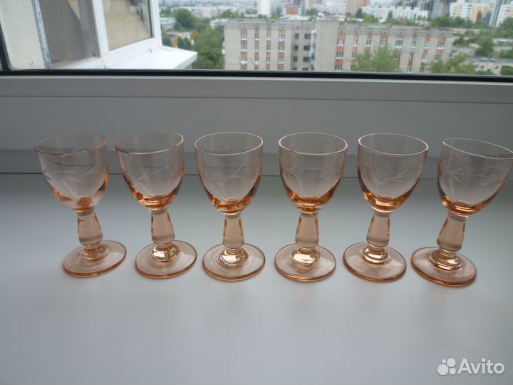 Бокалы и рюмки на ножке цветное стекло СССР