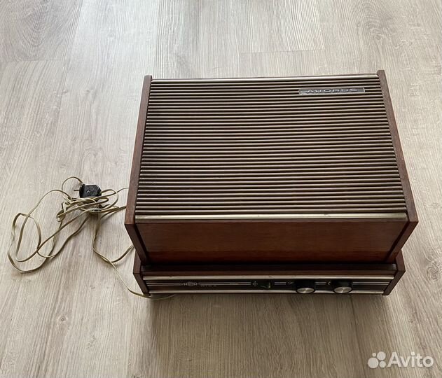 Виниловый проигрыватель Akords riga