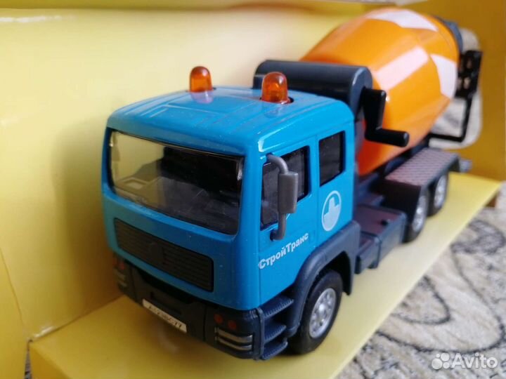 Модель машинки