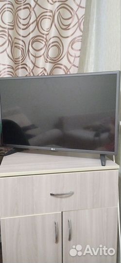Телевизор LG 32LF510U