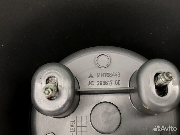 Подстаканник Мицубиси Кольт