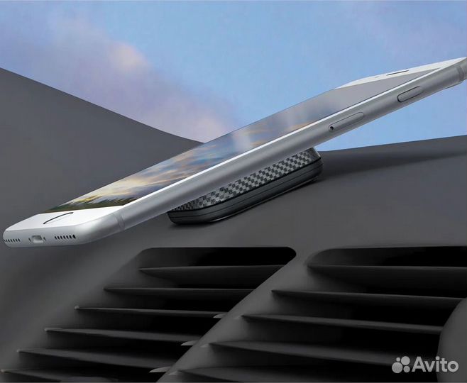 Магнитный автомобильный держатель на панель