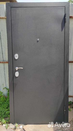 Двери входные железные б/у 860 и 960