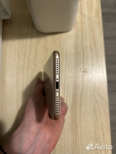 iPhone 8 Plus, 64 ГБ