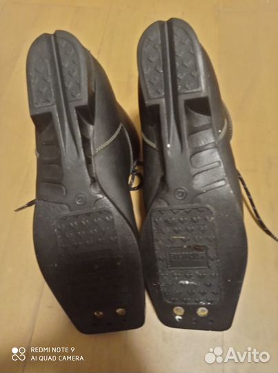 Лыжные ботинки классические