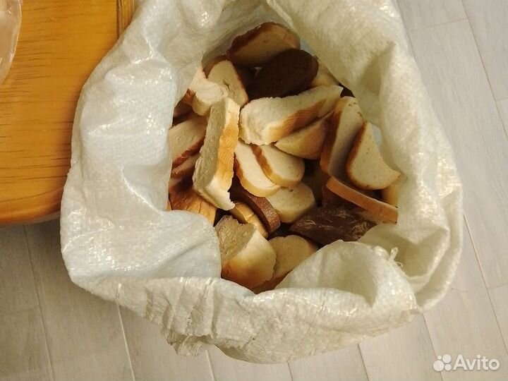 Сухари на корм животным