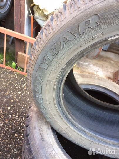 Goodyear UltraGrip 500 255/55 R18 109T