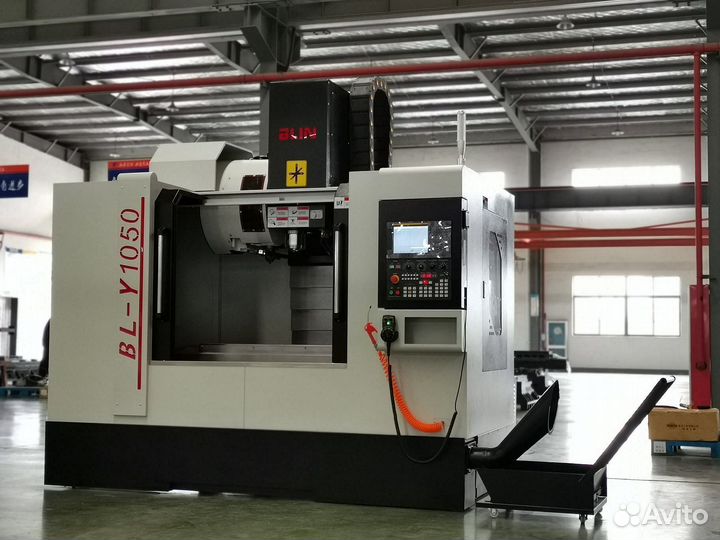 Фрезерный центр BL-Y1100 с обслуживанием
