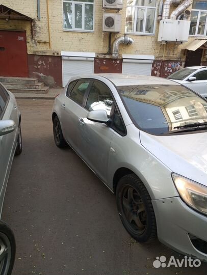 Opel Astra 1.6 AT, 2011, 229 000 км