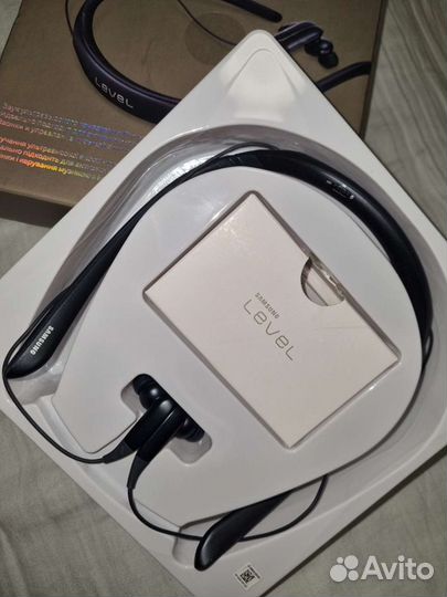 Беспроводные наушники Samsung level U Pro