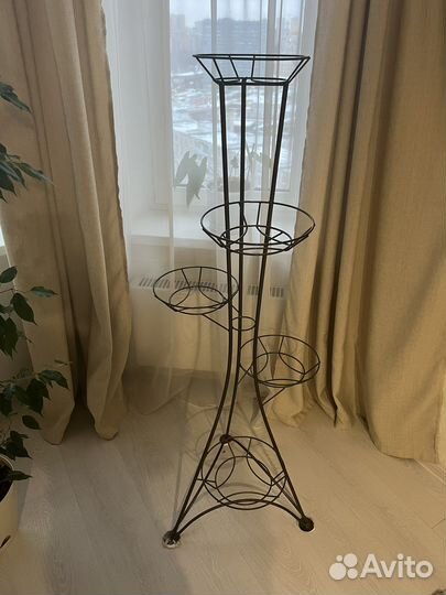 Этажерка (подставка) для цветов