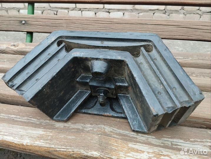 Подушка двигателя задняя (большая)