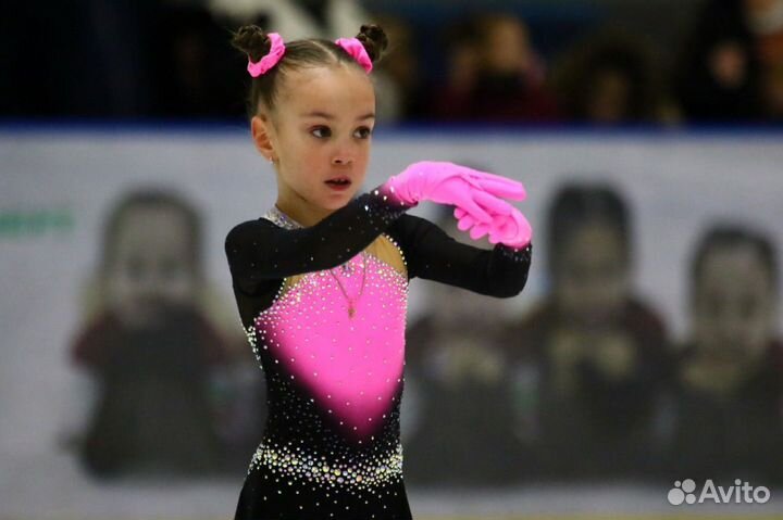 Костюм для выступлений (фигурное катание)