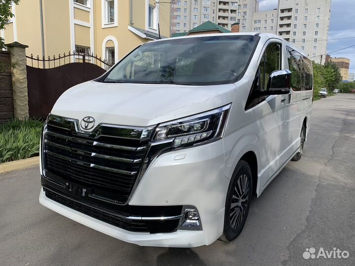 Toyota Granvia 2.8 AT, 2023, 50 км