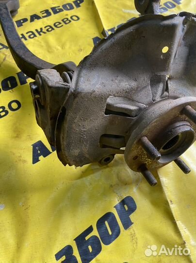 Передний правый поворотный кулак Mazda 6 GG