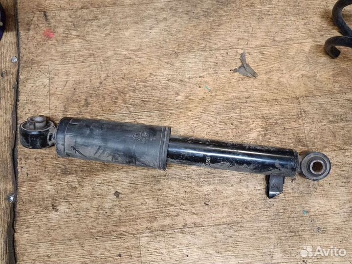 Амортизатор задний Kia Sorento XM 12-19