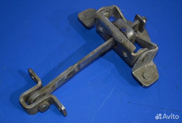 Ограничитель двери, правый scania R-series (01.04)