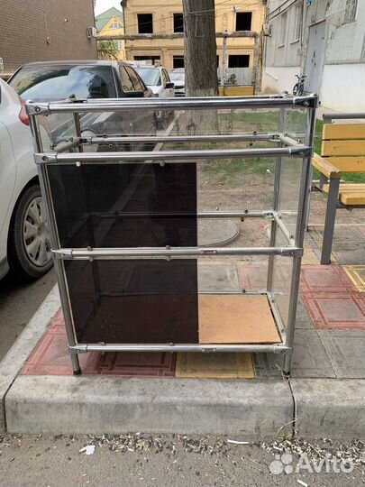 Стеклянная тумба