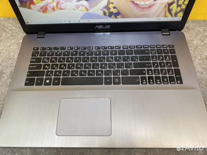 17 Ноутбук asus VivoBook 17 X705UB на i3-6006U