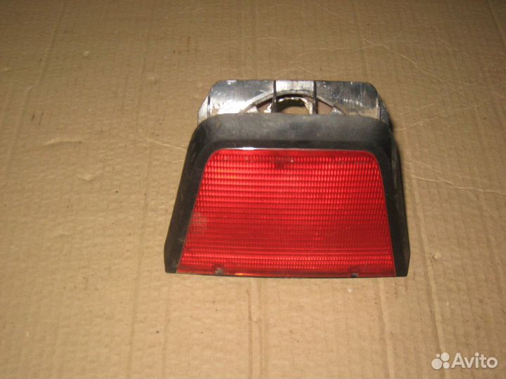 Дополнительный стоп сигнал Renault Logan