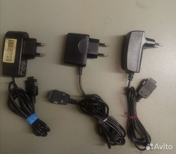 Зарядные устройства на кнопочные телефоны Samsung