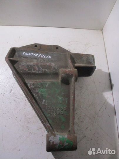 Кронштейн реактивной тяги Scania 1300229