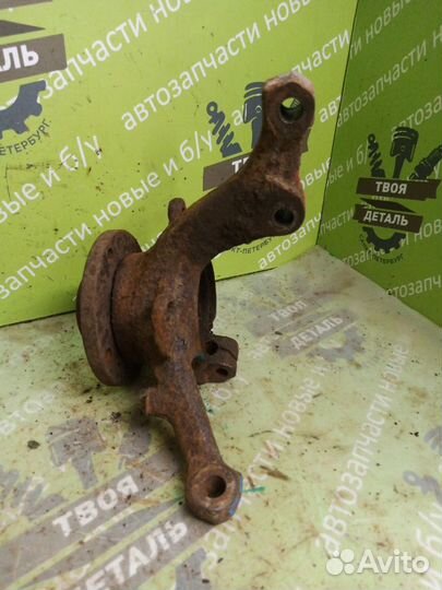 Ступица цапфа кулак передняя левая Vw Passat B3