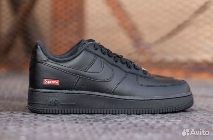 Nike air force 1 supreme black