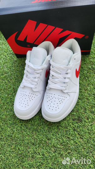 Nike Air Jordan 1 Low White University Red