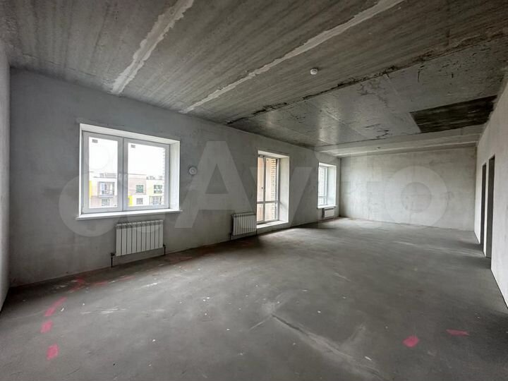 Квартира-студия, 98,3 м², 4/4 эт.