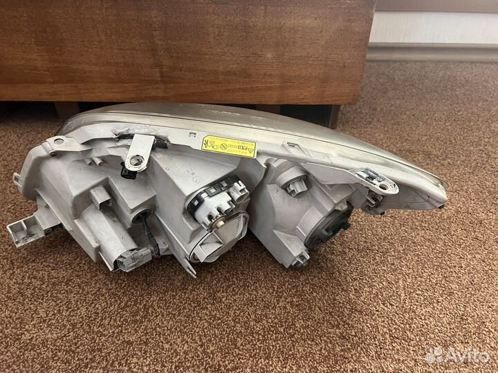 Фара передняя правая toyota corolla fielder 2007