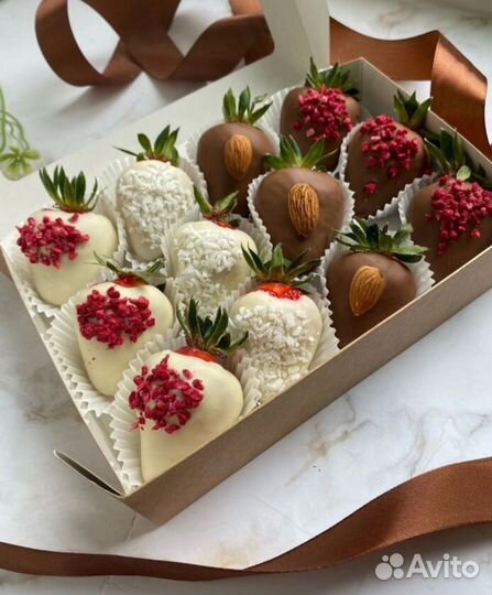 Клубника в шоколаде. Ручная работа