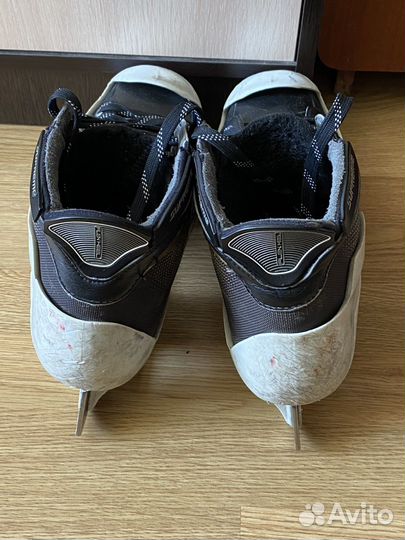 Вратарские коньки 45. Bauer Supreme ONE75