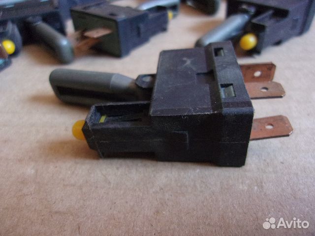 Опель Аскона, кнопка обогрева стекла / птф