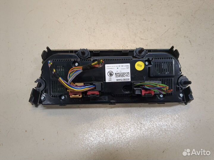 Переключатель отопителя Skoda Octavia (A7), 2015