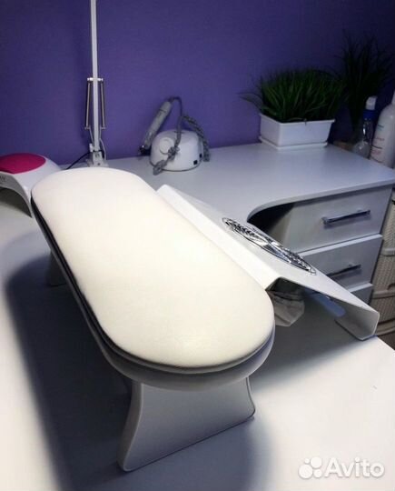 Подставка для рук маникюрная, белая