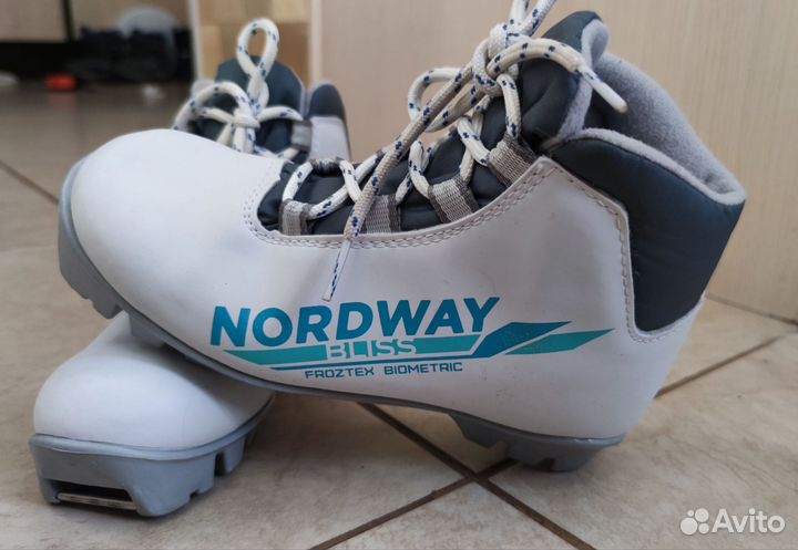 Лыжные ботинки 33-34 (21, 5 см)