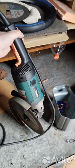 Ушм Makita 9069S, 2000 Вт., 230 мм