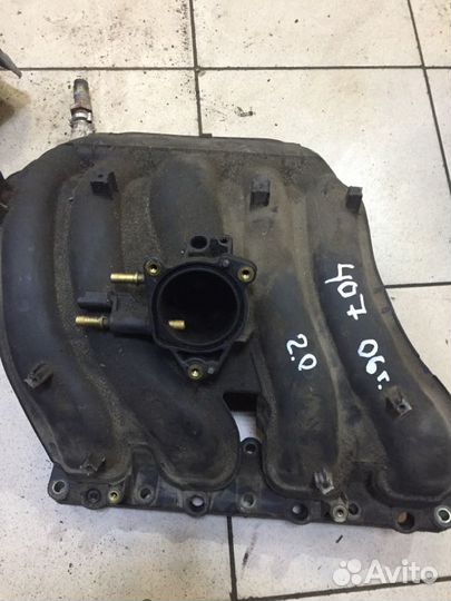 Коллектор впускной Peugeot 407 1