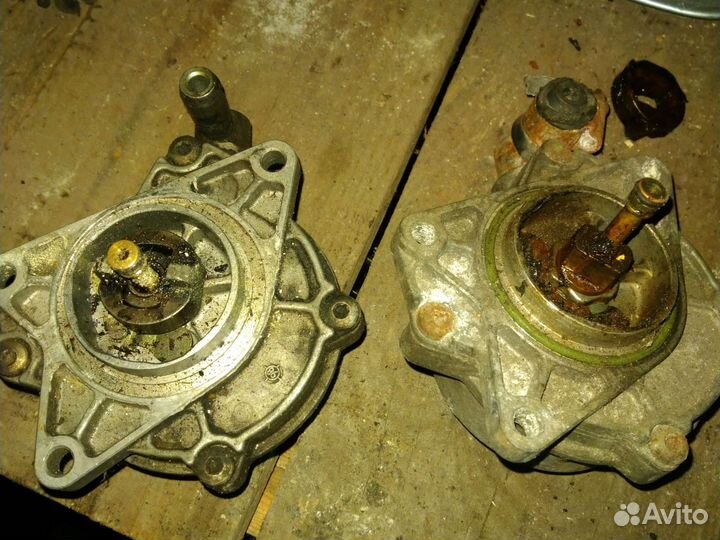 Вакуумный насос Audi A6 C5 2.5 TDI